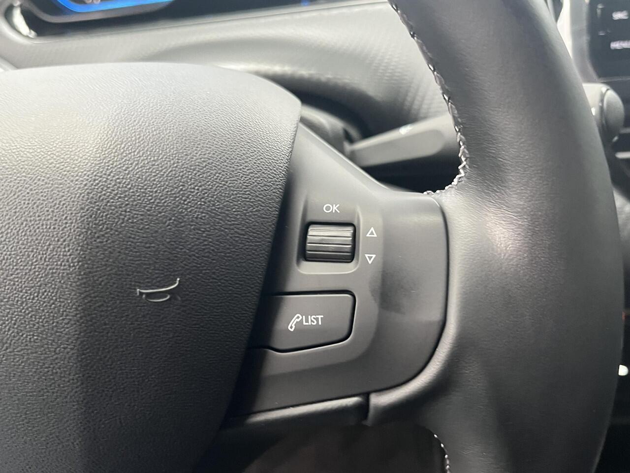 Peugeot 2008 1.2 PureTech Allure Automaat, Met Trekhaak, Apple Carplay & Android Auto, Achteruitrij Camera, CruiseControl