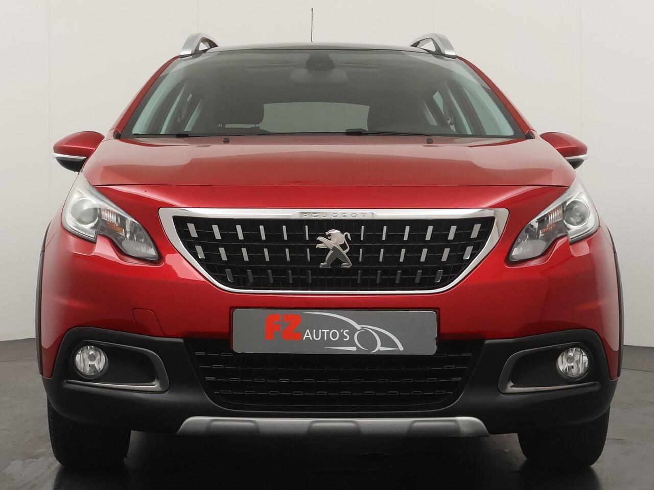 Peugeot 2008 1.2 PureTech Allure Automaat - Navigatie - Half lederen bekleding - Climate Control