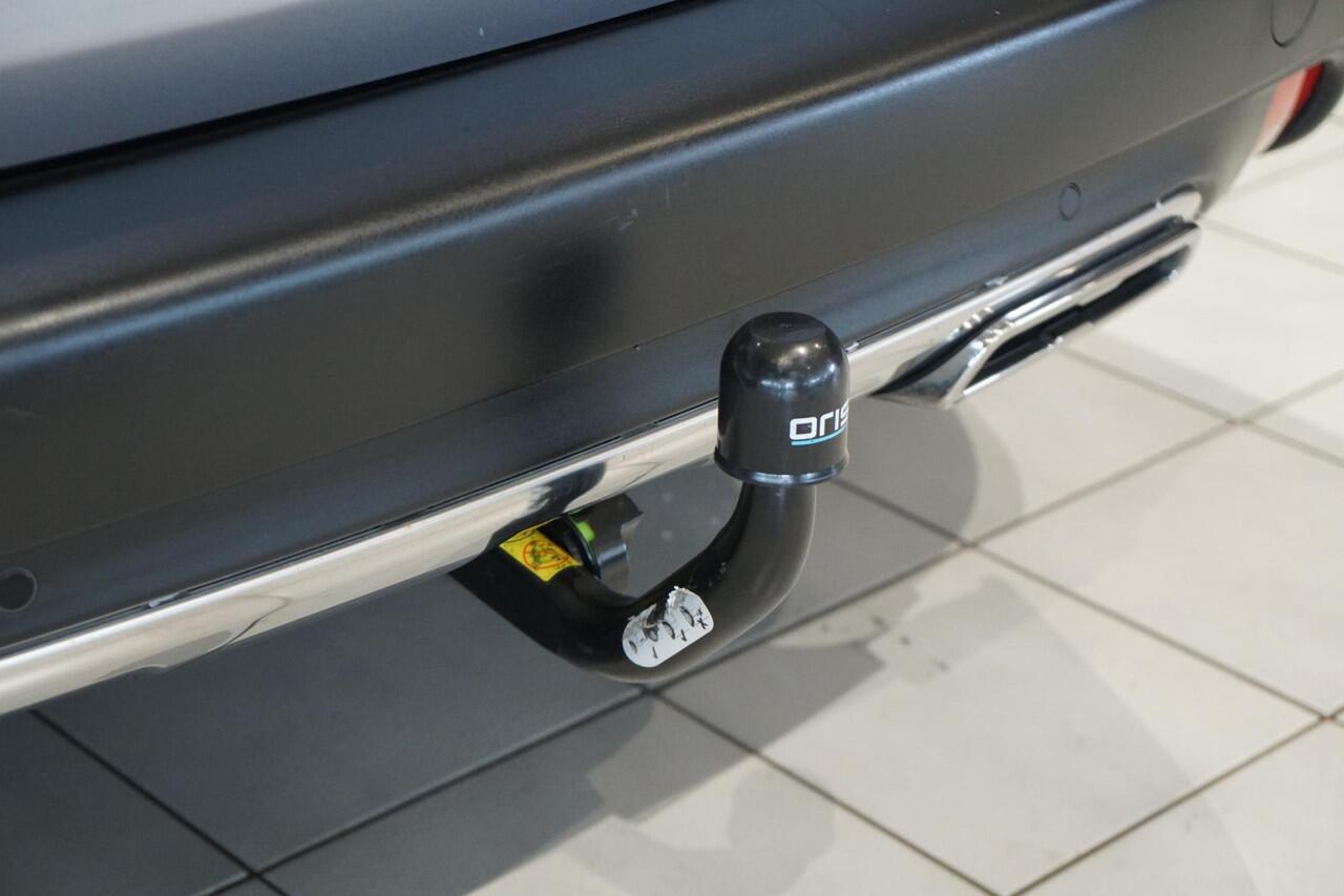 Peugeot 2008 1.2 PureTech GT-Line + TREKHAAK / PANORAMA / STOELVERWARMING / SENSOREN