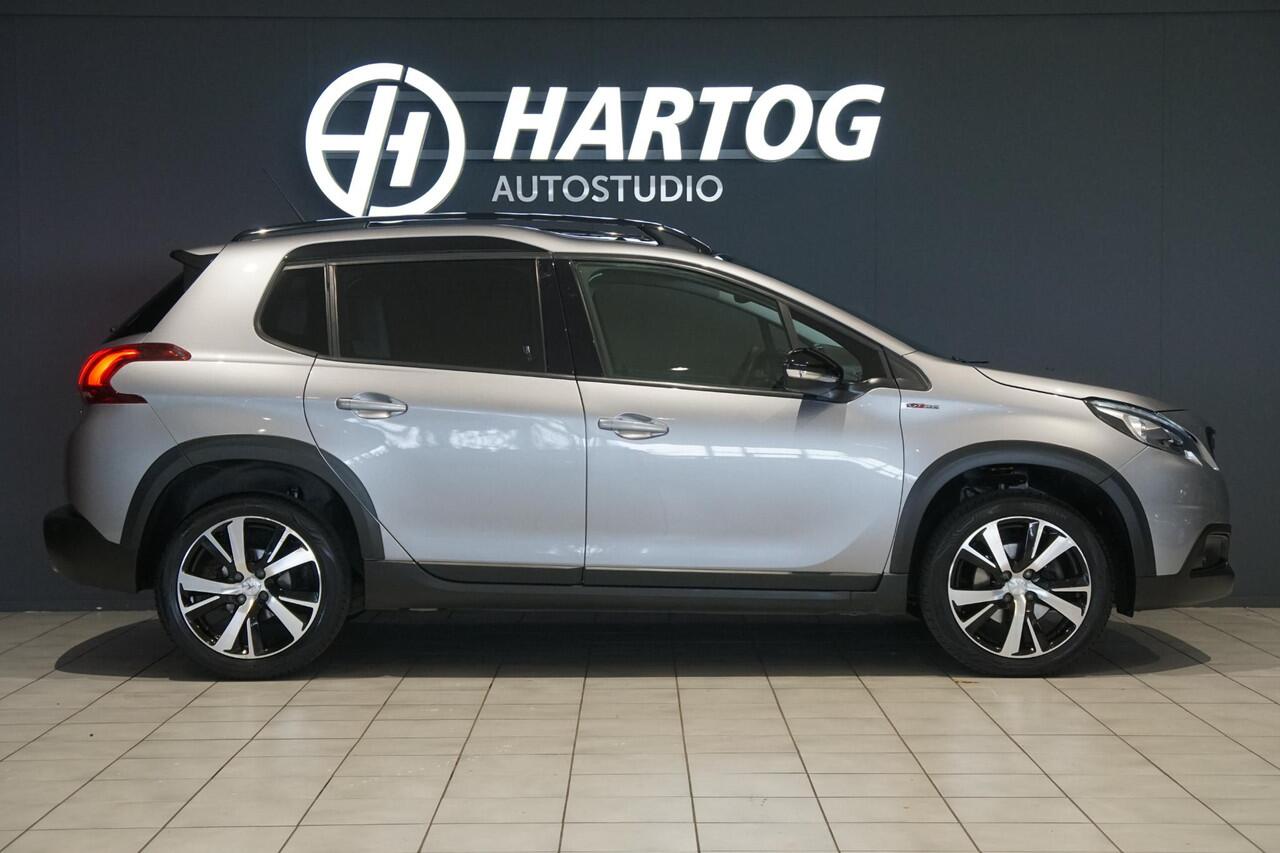 Peugeot 2008 1.2 PureTech GT-Line + TREKHAAK / PANORAMA / STOELVERWARMING / SENSOREN