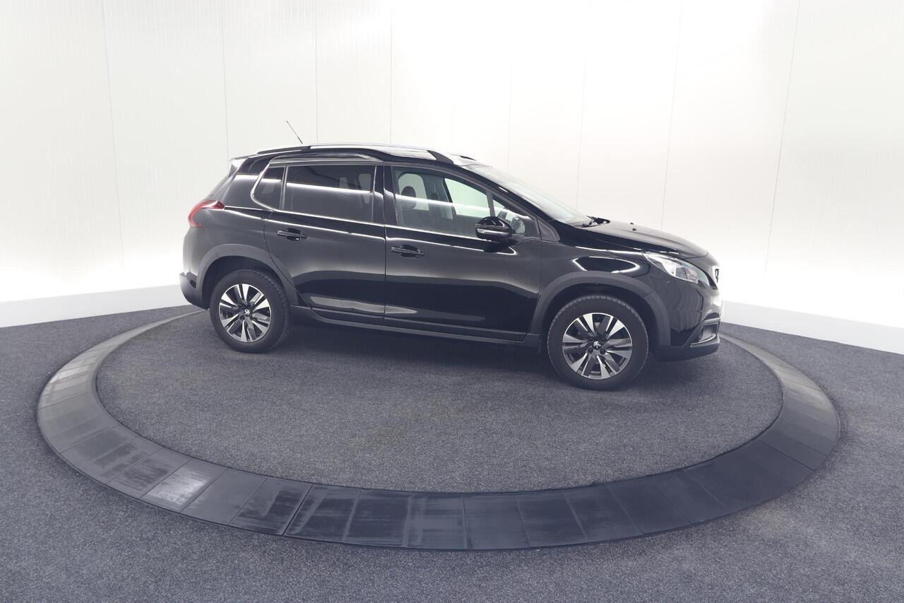 Peugeot 2008 PureTech 110 Allure | Panoramadak | Navigatie | Camera | Parkeersensoren