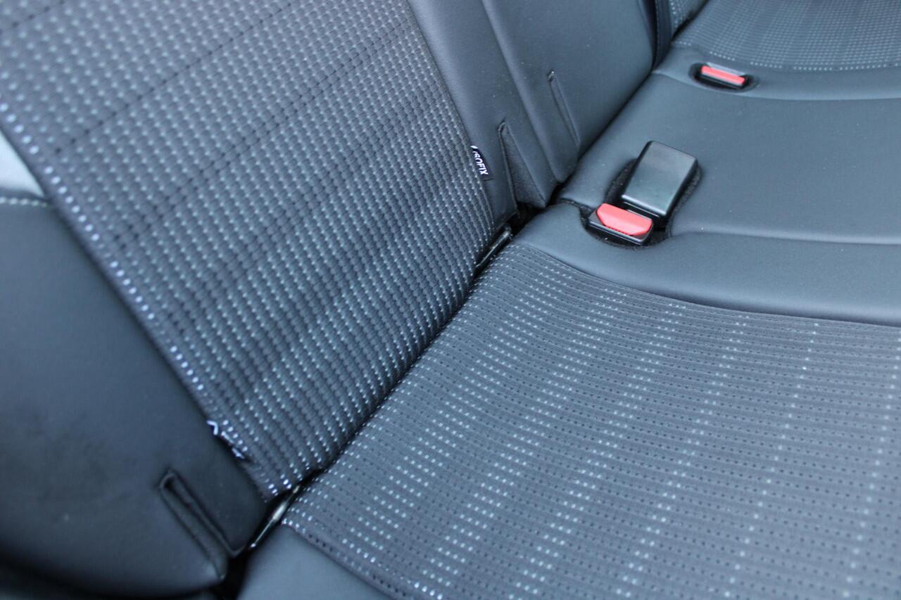 Peugeot 2008 1.2 PureTech 110pk Allure Airco Navi Carplay Panoramadak 49.193km