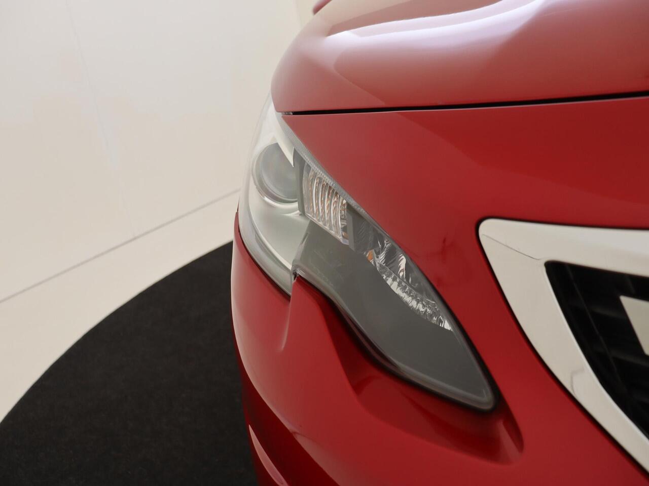 Peugeot 2008 1.2 PureTech Allure