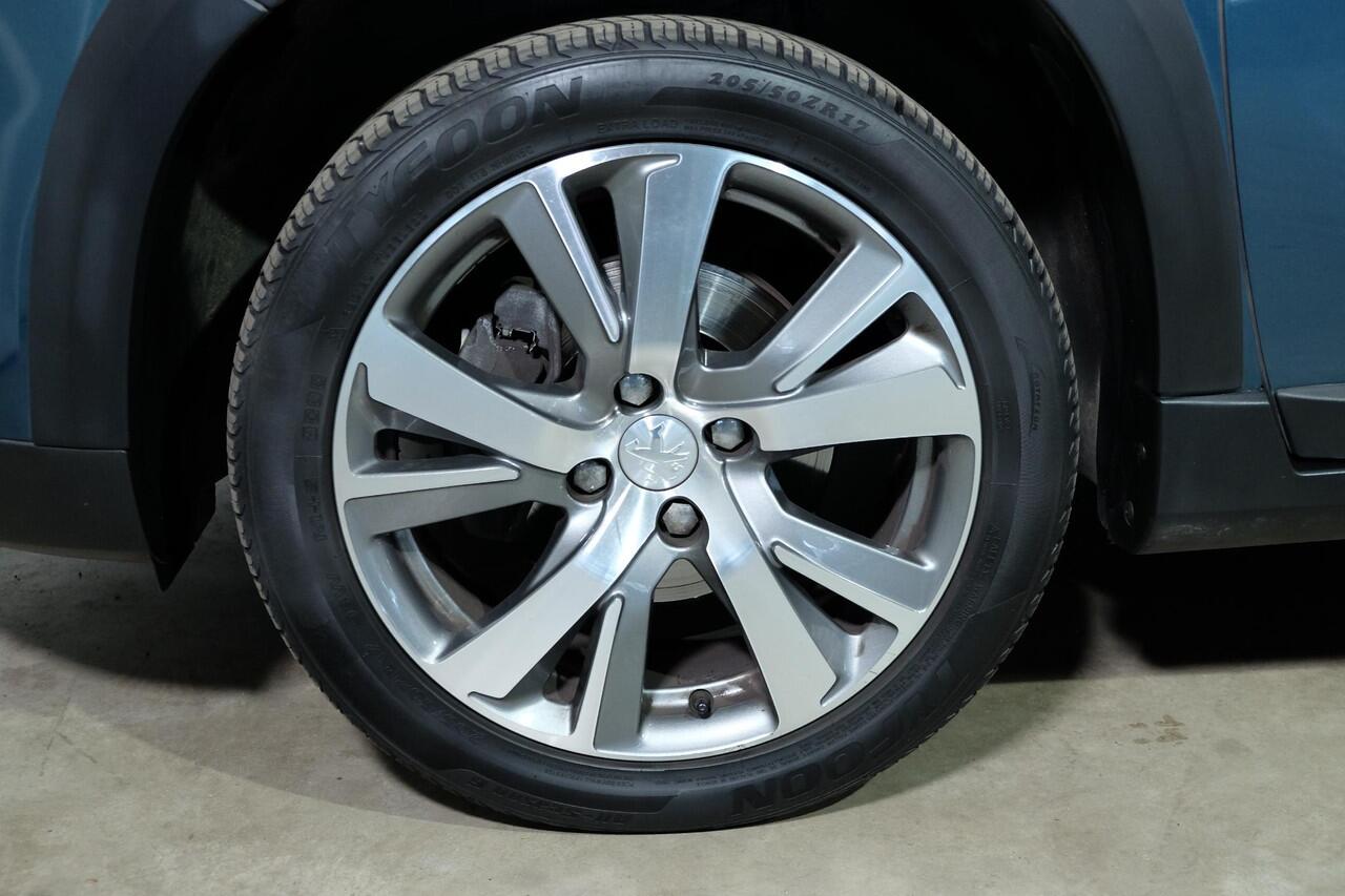 Peugeot 2008 1.2 PureTech Blue Lease Allure