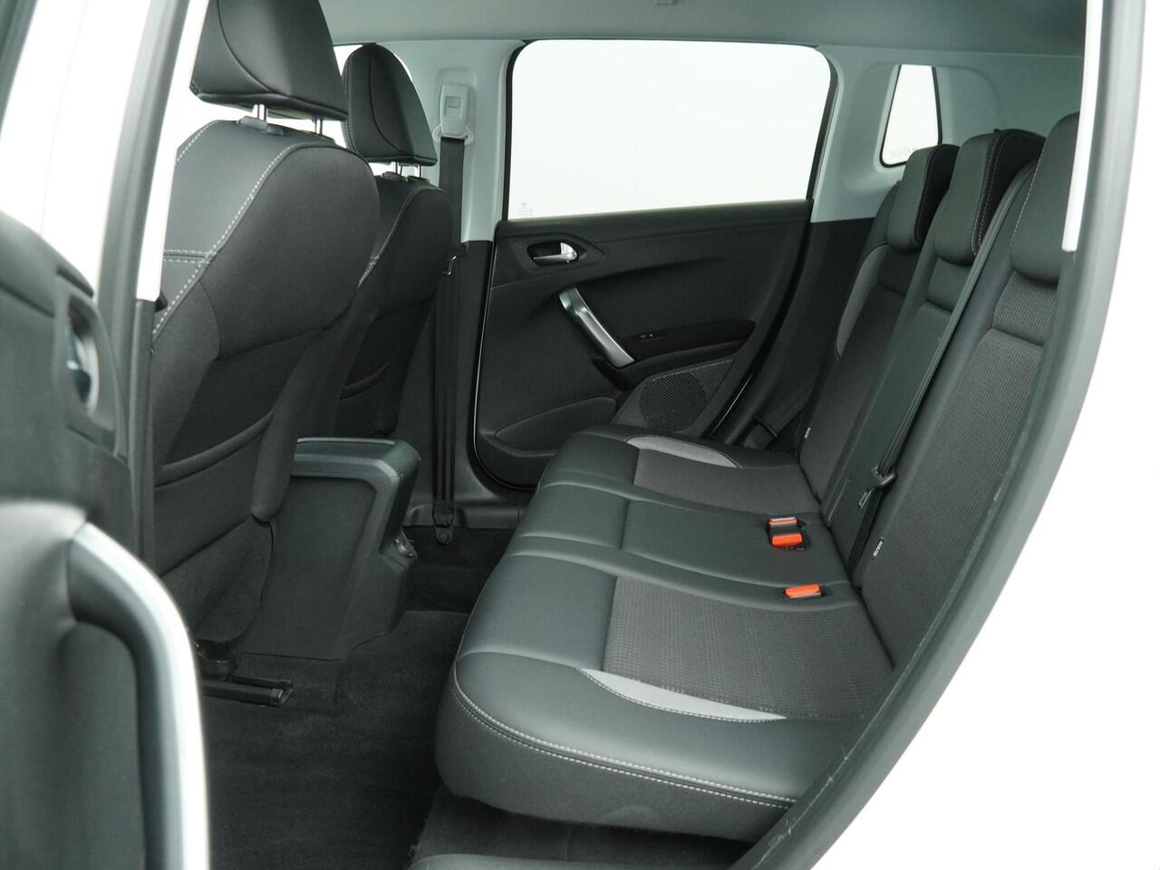 Peugeot 2008 1.2 PureTech Allure - Navigatie - Airconditioning - Cruise Control