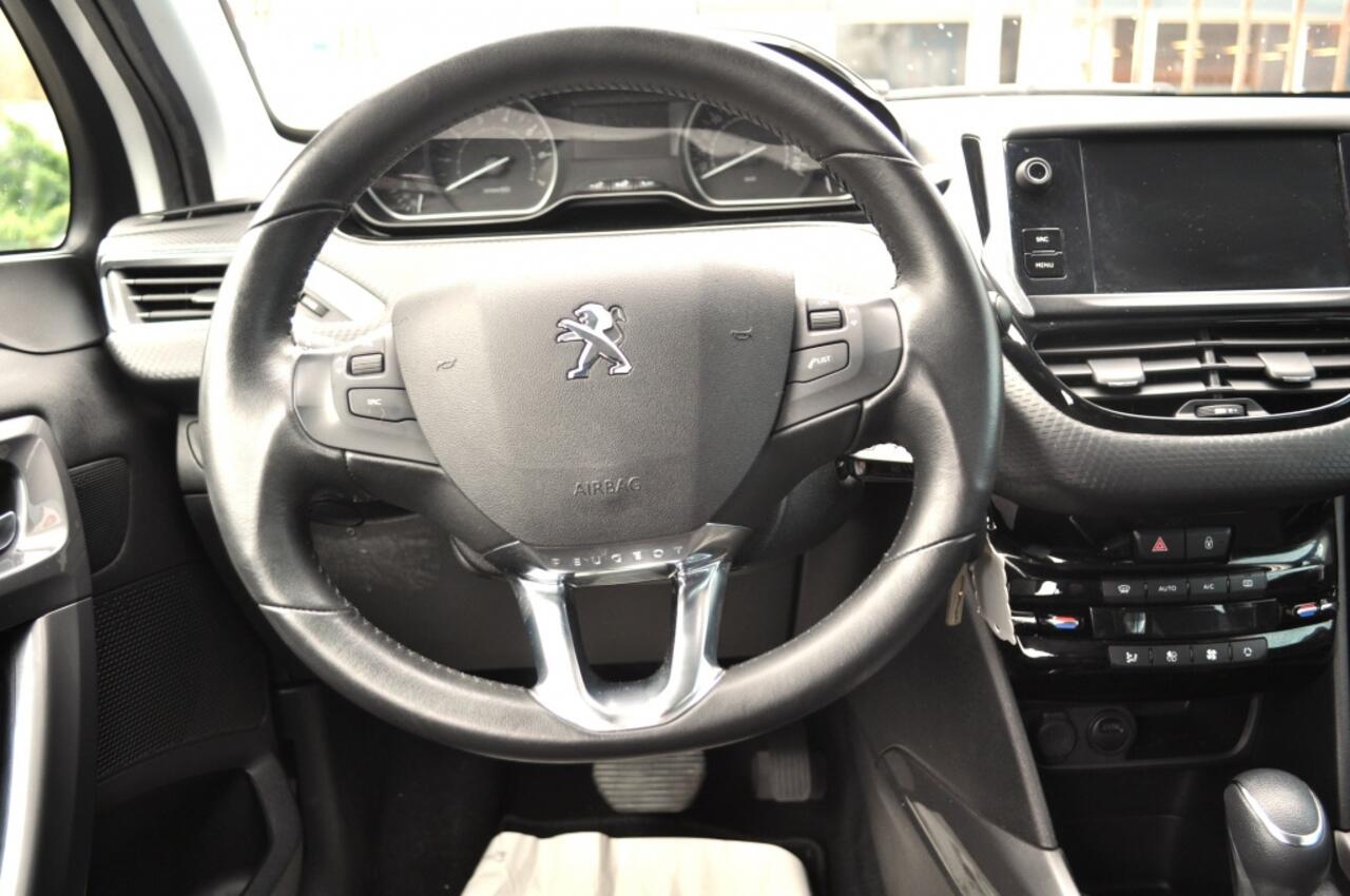 Peugeot 2008 1.2 Active Autom 110Pk pdc v+a clima