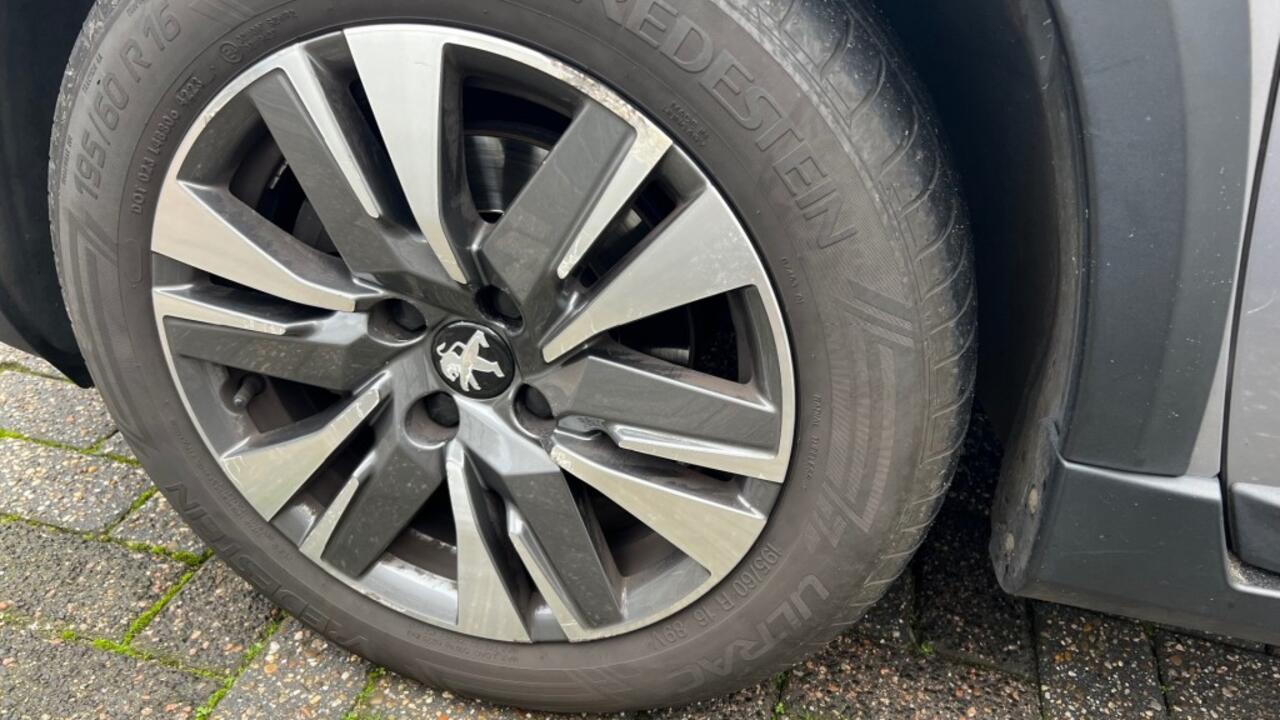 Peugeot 2008 1.2 Pure Tech GT line automaat