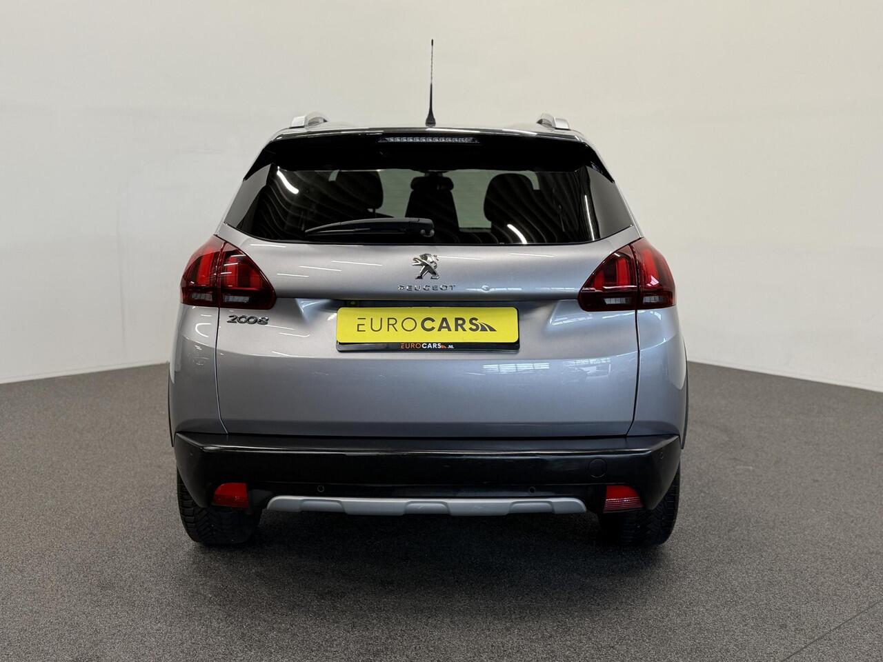 Peugeot 2008 1.2 PureTech Allure Navigatie Parkeersensoren achter Cruise Control Climate Control Half leder Lichtmetalen velgen Getinte ramen