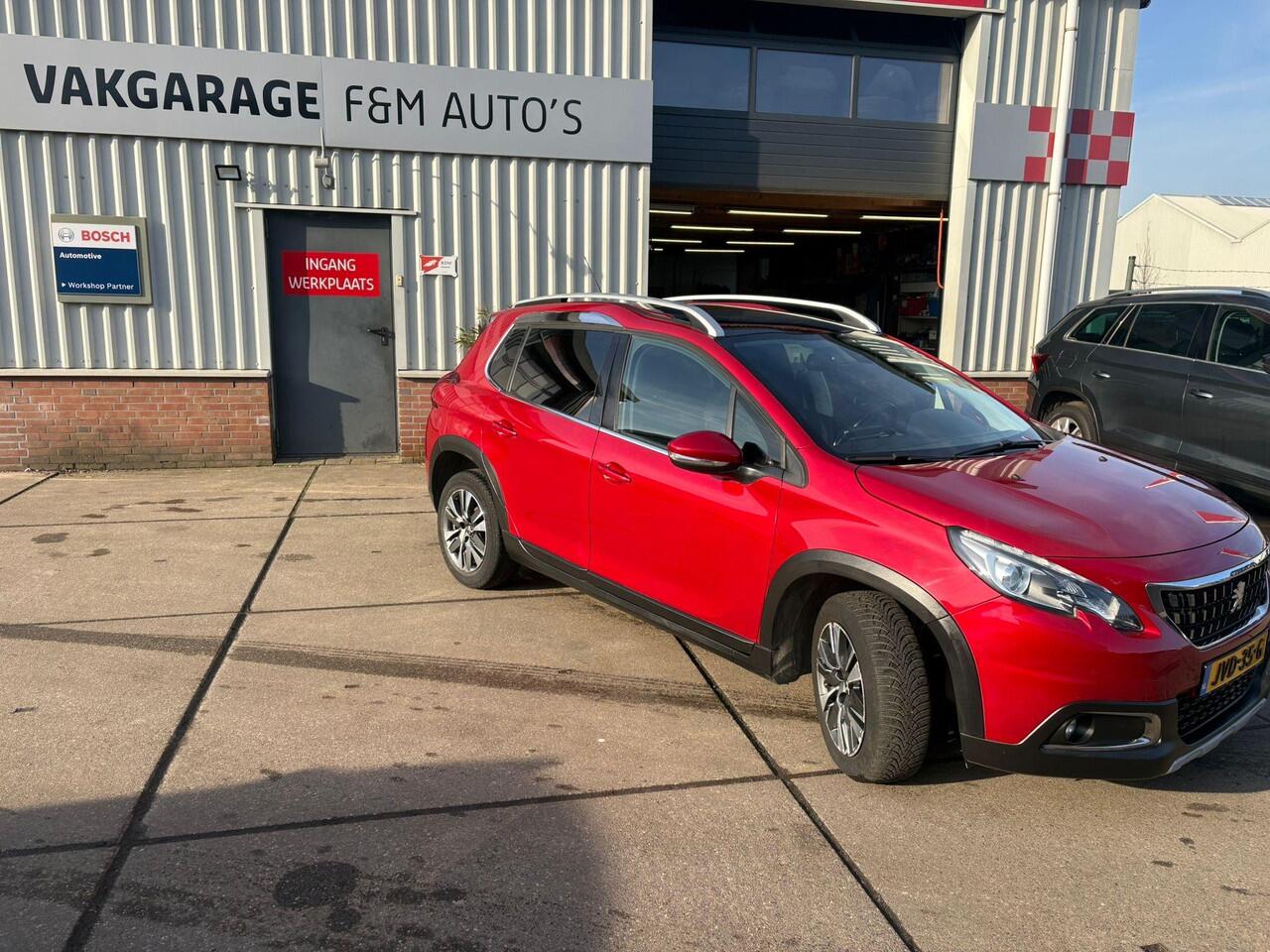 Peugeot 2008 1.2 PureTech Allure Clima, camera