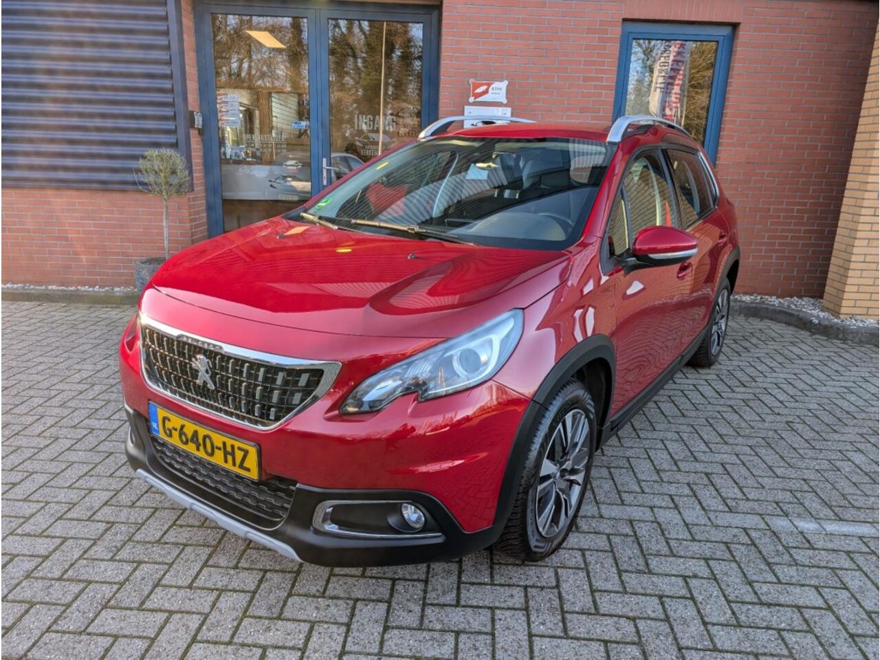 Peugeot 2008 1.2 PURETECH GT-LINE,AUTOMAAT,Airco,Cruise,PDC,Trekhaak, Dealer onderhouden