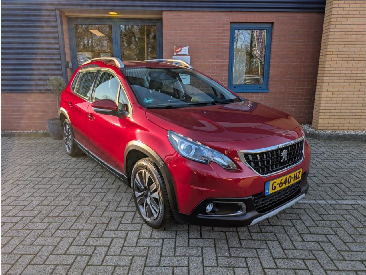 Peugeot 2008 1.2 PURETECH GT-LINE,AUTOMAAT,Airco,Cruise,PDC,Trekhaak, Dealer onderhouden