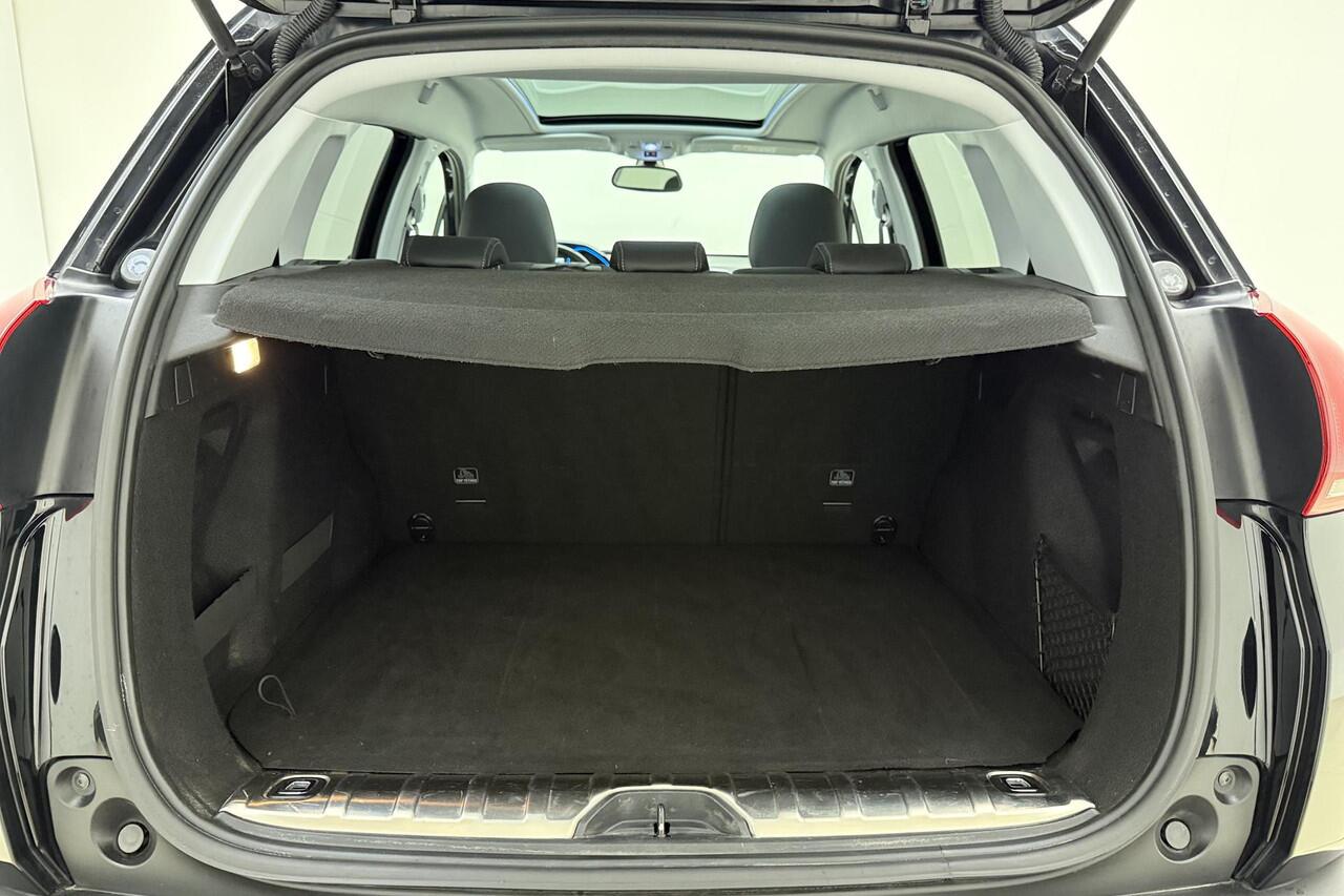 Peugeot 2008 1.2 PureTech Allure | 130 PK | Trekhaak | Achteruitrijcamera | Panoromadak | Navigatie |