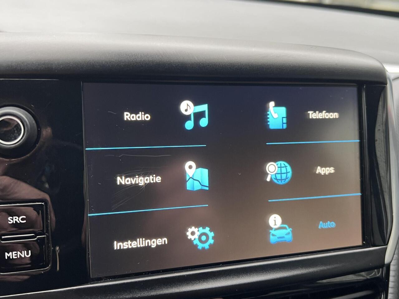 Peugeot 2008 1.2 PureTech Signature Navi Trekhaak LED Parkeerhulp