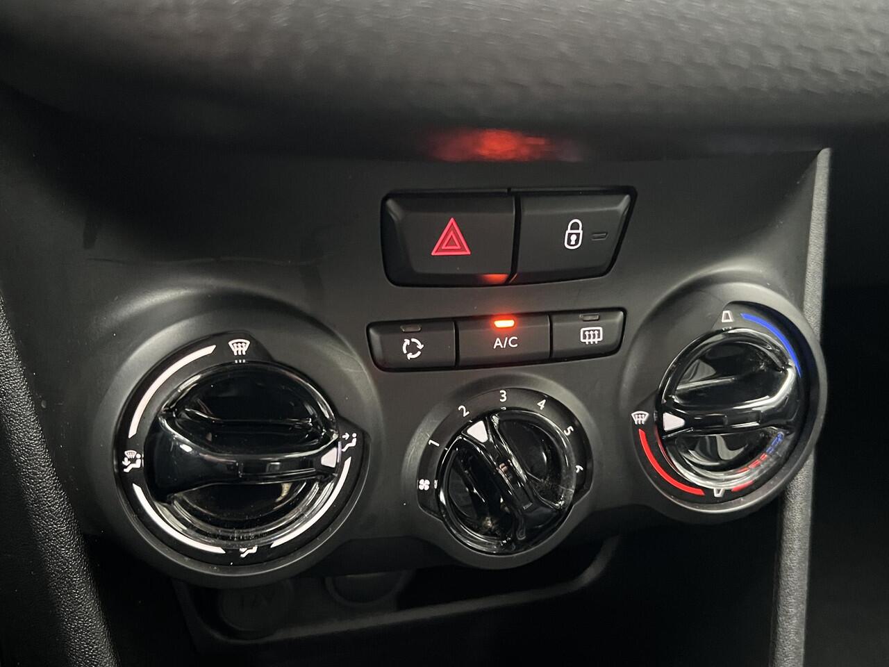 Peugeot 2008 1.2 PureTech Signature Navi Trekhaak LED Parkeerhulp