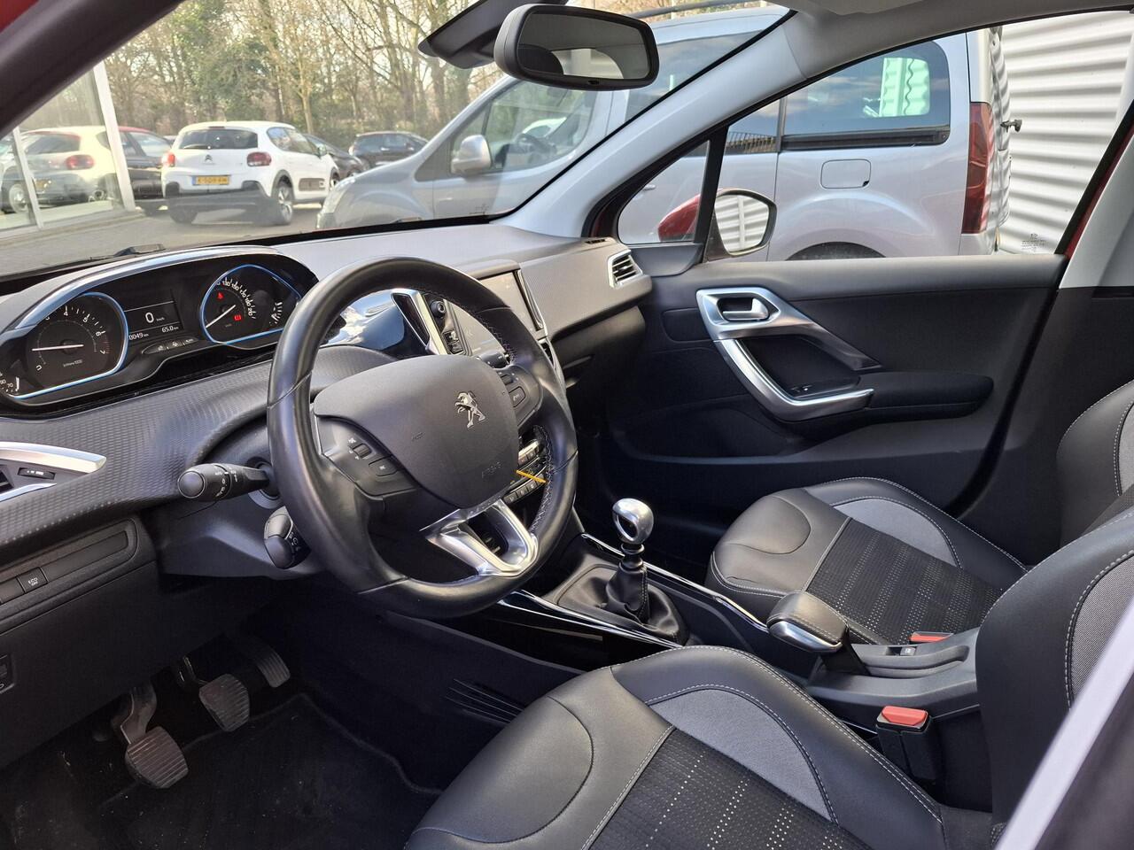 Peugeot 2008 SUV 130 Allure Pano/Cam/LMV/Trekhaak