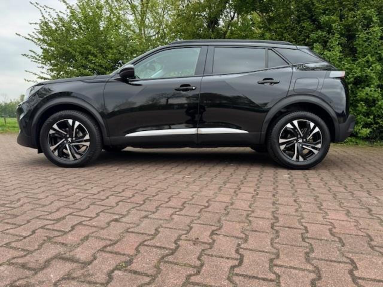 Peugeot 2008 1.5 BlueHDI ACTIVE PACK/3D VIRTDASH/CAM/LED/NAV/HLEER