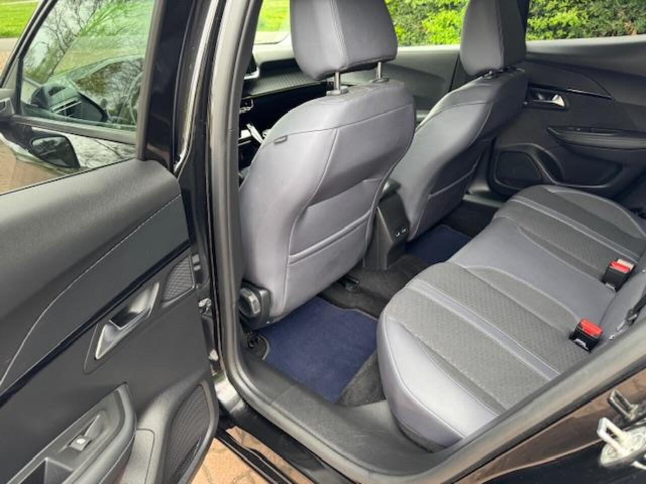 Peugeot 2008 1.5 BlueHDI ACTIVE PACK/3D VIRTDASH/CAM/LED/NAV/HLEER