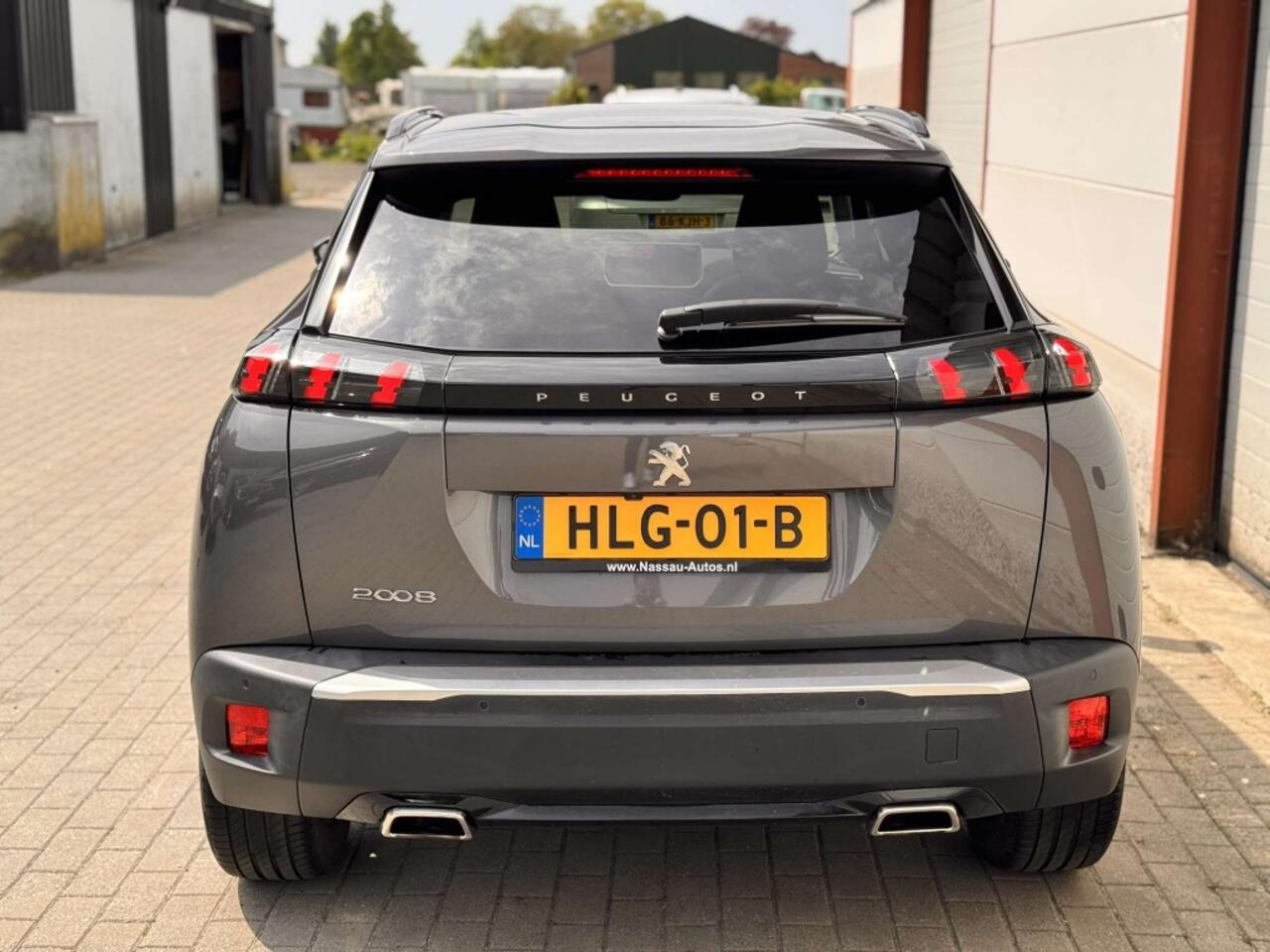 Peugeot 2008 1.2 PureTech Allure 131PK | Garantie