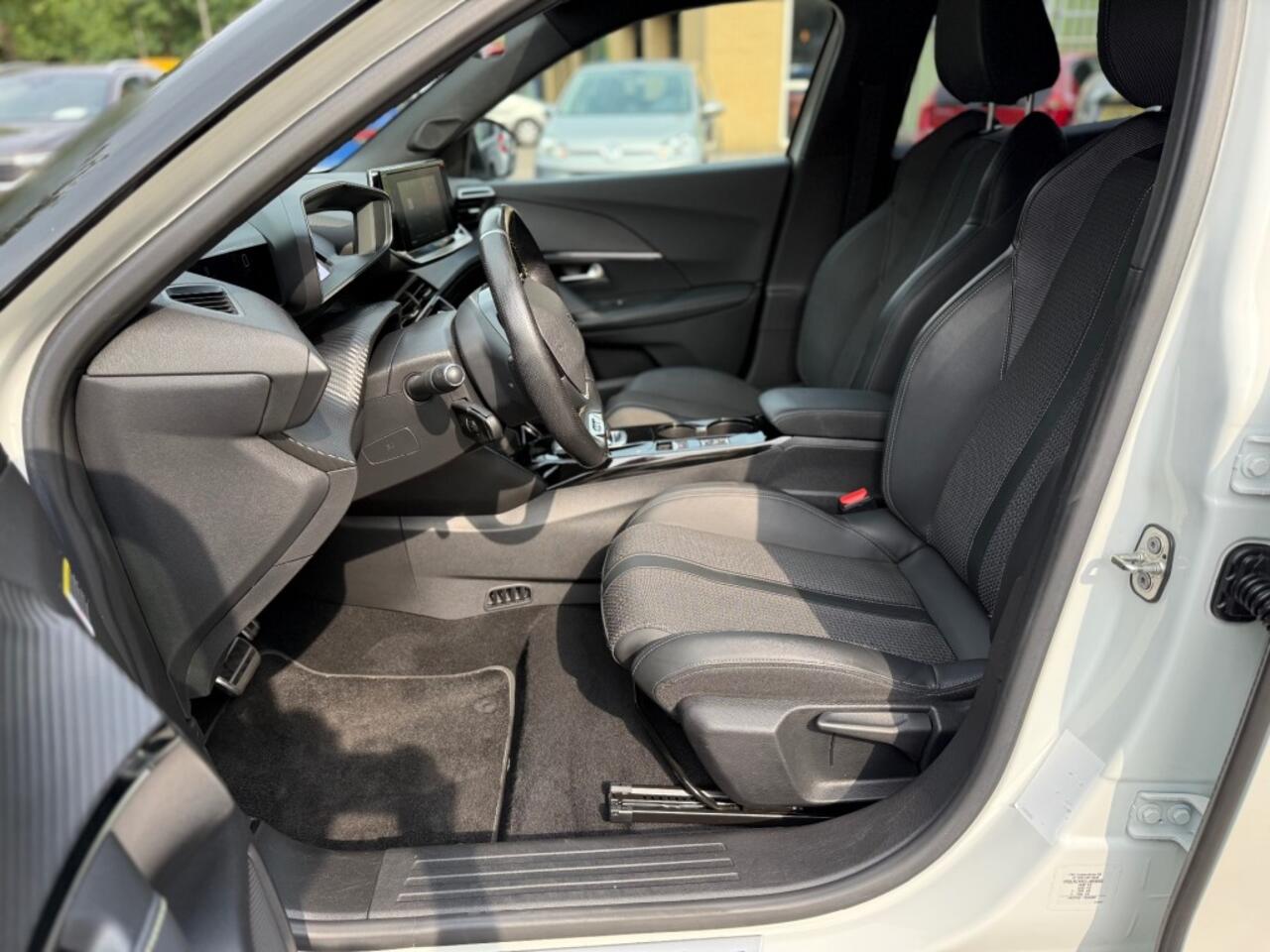 Peugeot 2008 EV GT-LINE BJ.2020 50 KWH