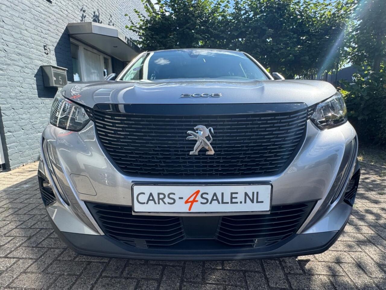 Peugeot 2008 1.2 Active Pack + Car-play + LED + Nav + Pdc - 92 dkm!