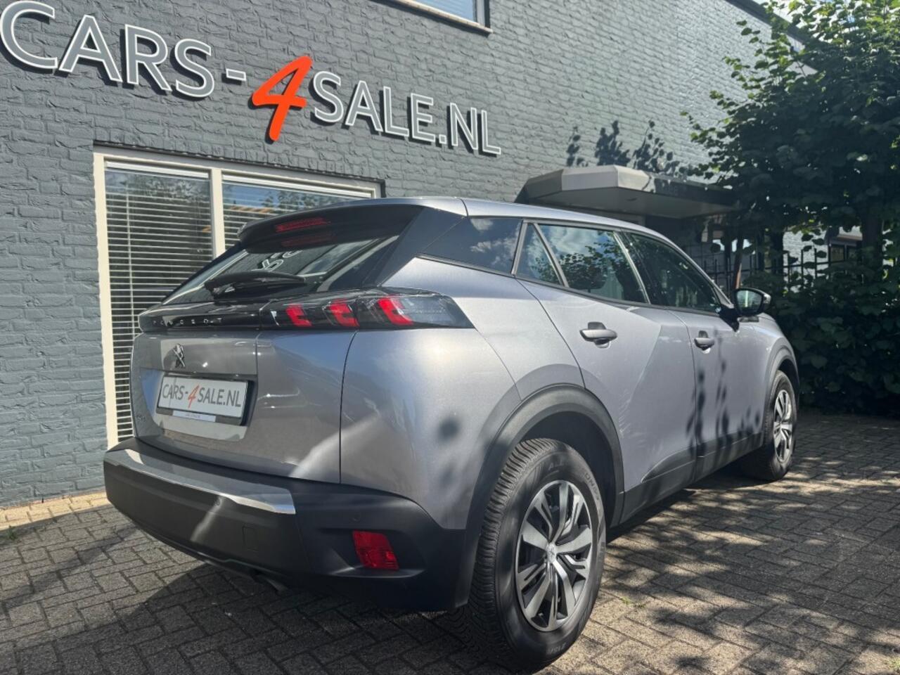 Peugeot 2008 1.2 Active Pack + Car-play + LED + Nav + Pdc - 92 dkm!