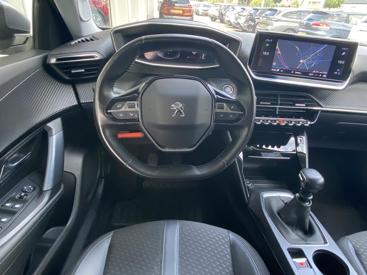 Peugeot 2008 1.2T 130pk Allure | Keyless Entry | 3D Cockpit | Achteruitrijcamera | Navigatie | Parkeersensoren | Apple Carplay/Android Auto