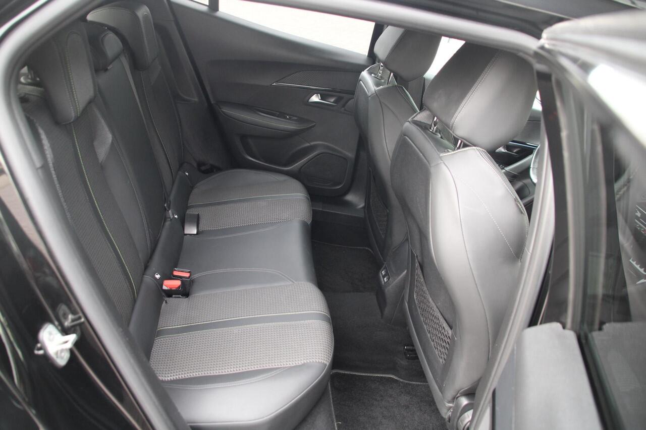 Peugeot 2008 1.2 PureTech 130pk GT-Line Airco Carplay Camera Stoelverwarming Dealer onderhouden