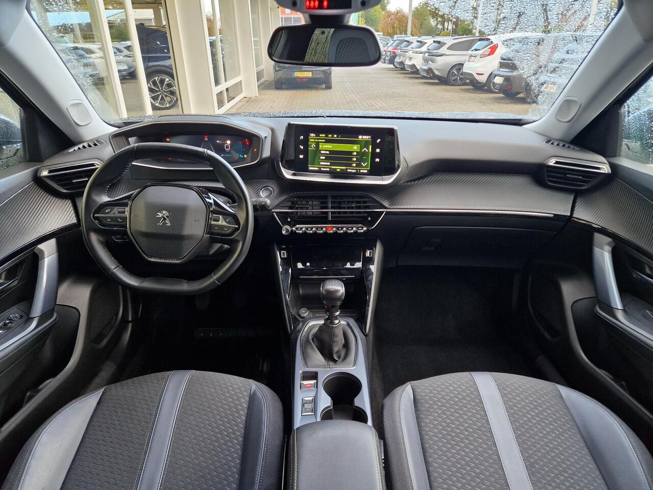 Peugeot 2008 1.2T 130pk Allure Pack | Climate & Adaptive Cruise Control | 3D-Cockpit | Stoelverwarming | Achteruitrijd Camera |