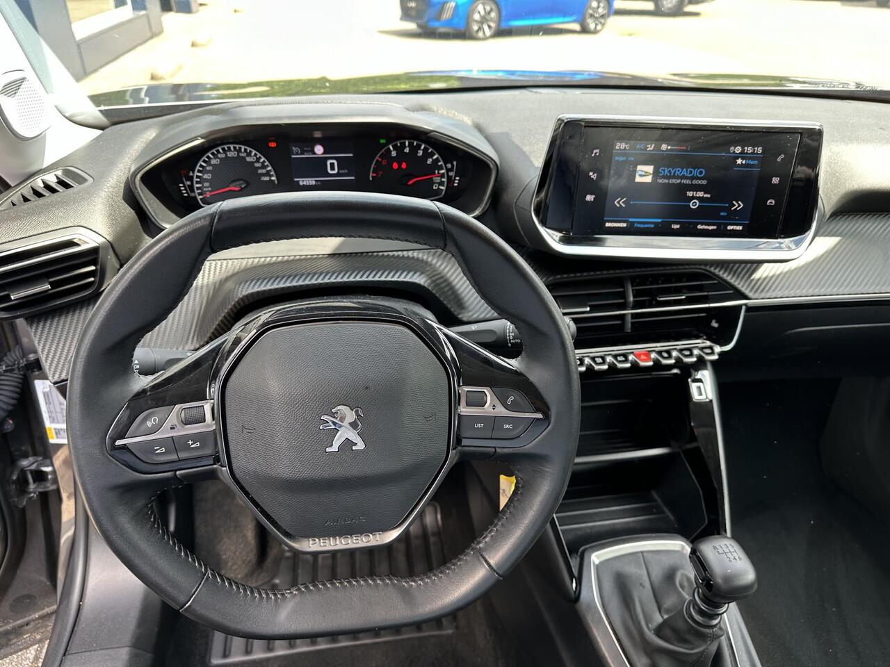 Peugeot 2008 1.2 Turbo 130 PK Active | All season banden | Volledig dealer onderhouden | 6 Versnellingsbak | Trekhaak 1200 KG | Navigatie via Telefoon | Stoelverwarming | Airconditioning | Lichtmetalen Velgen | Parkeersensoren | LED Verlichting | Apple Carplay & Andro