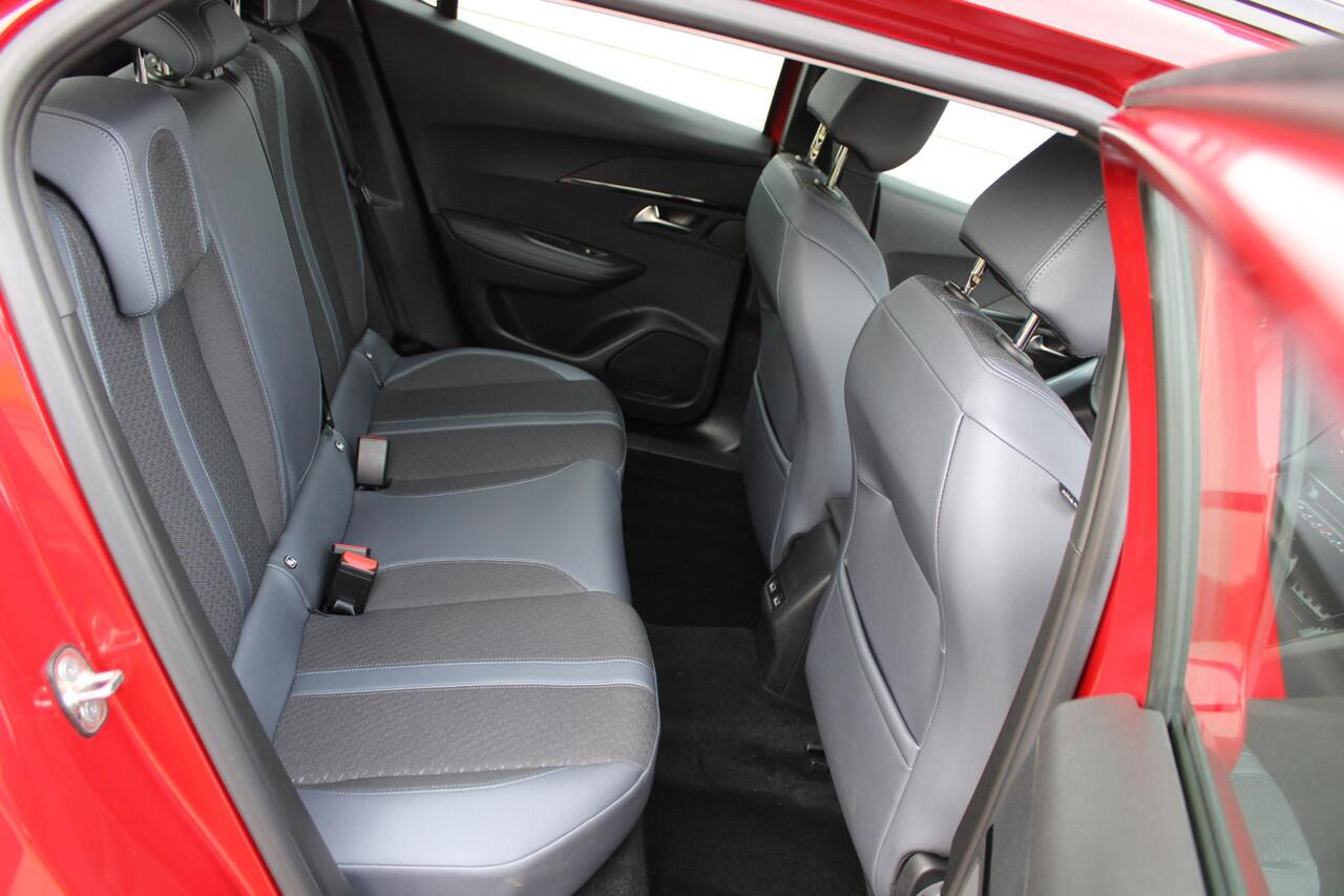 Peugeot 2008 1.2 PureTech 130pk Allure Airco Navi Camera Carplay 60.388km Super mooi