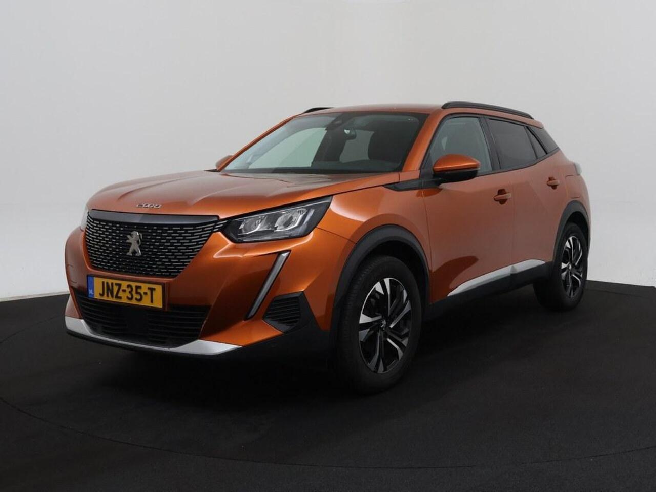 Peugeot 2008 1.2T 130PK Allure Trekhaak/Winterpakket/Ecc/Camera
