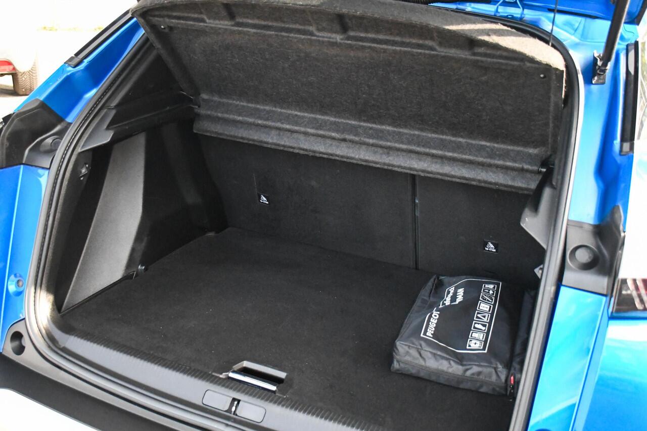 Peugeot 2008 1.2 Blue Lease Allure APPLE CARPLAY/ NAVIGATIE