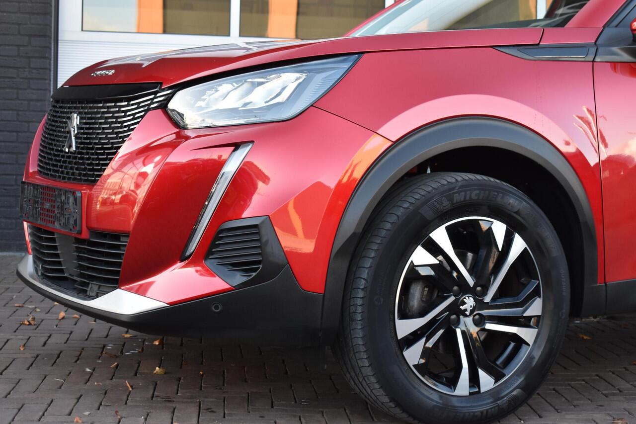 Peugeot 2008 1.2 PureTech 130PK Allure Pack | Carplay | Camera | 3D Dashb. | Stoelverw. | Incl. garantie