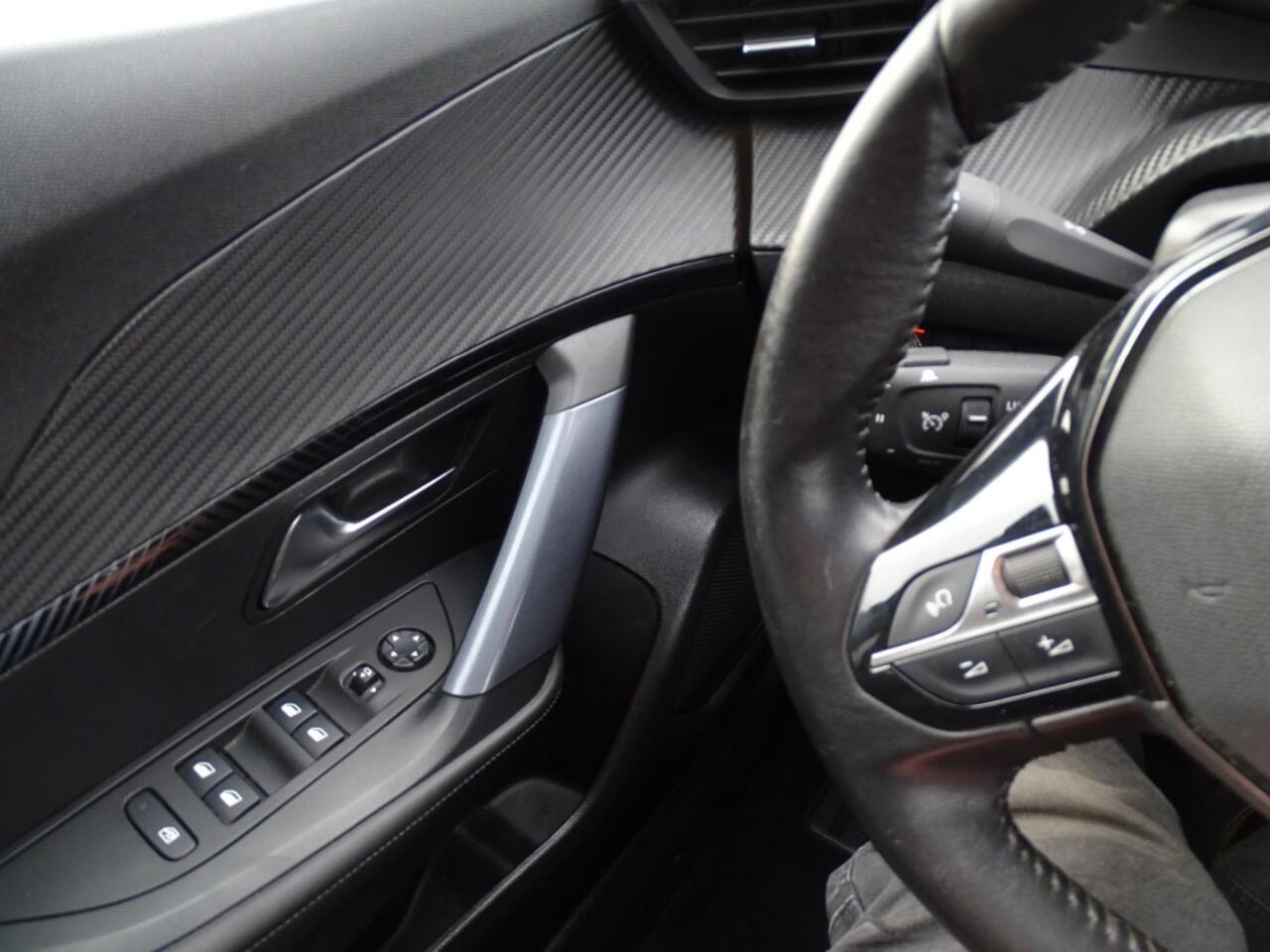 Peugeot 2008 1.2 PT ALLURE 131 Pk-Carplay-Cruise-Led-Blth-Media-Nav-Pdc