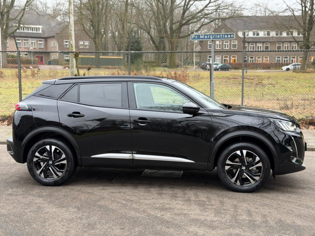 Peugeot 2008 1.2 Benzine GT-LINE - Nieuwe distributieriem !!