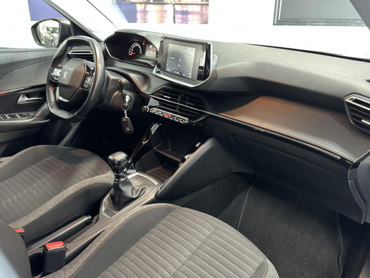 Peugeot 2008 1.2 PureTech Active CARPLAY NAVI LANE