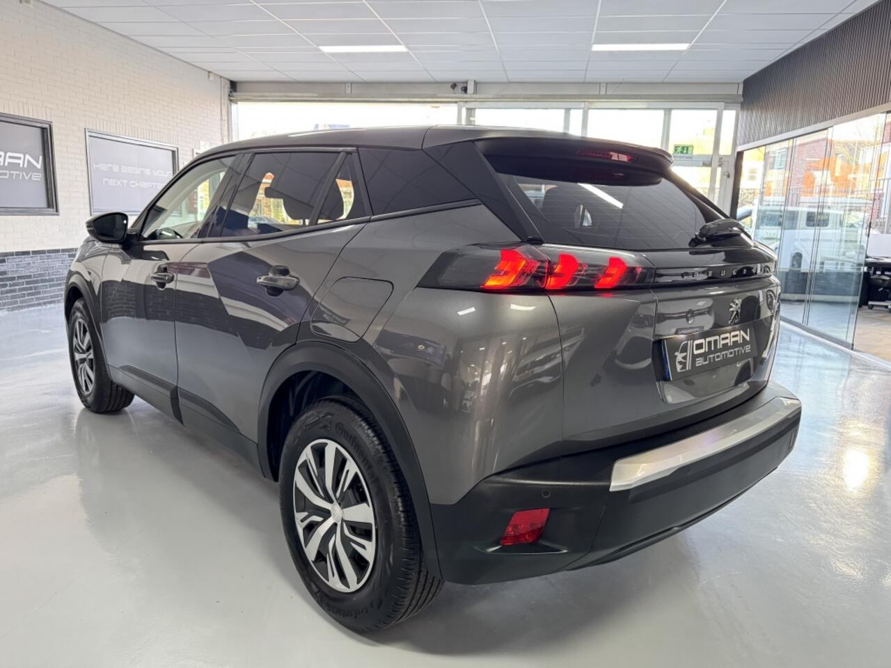 Peugeot 2008 1.2 PureTech Active CARPLAY NAVI LANE