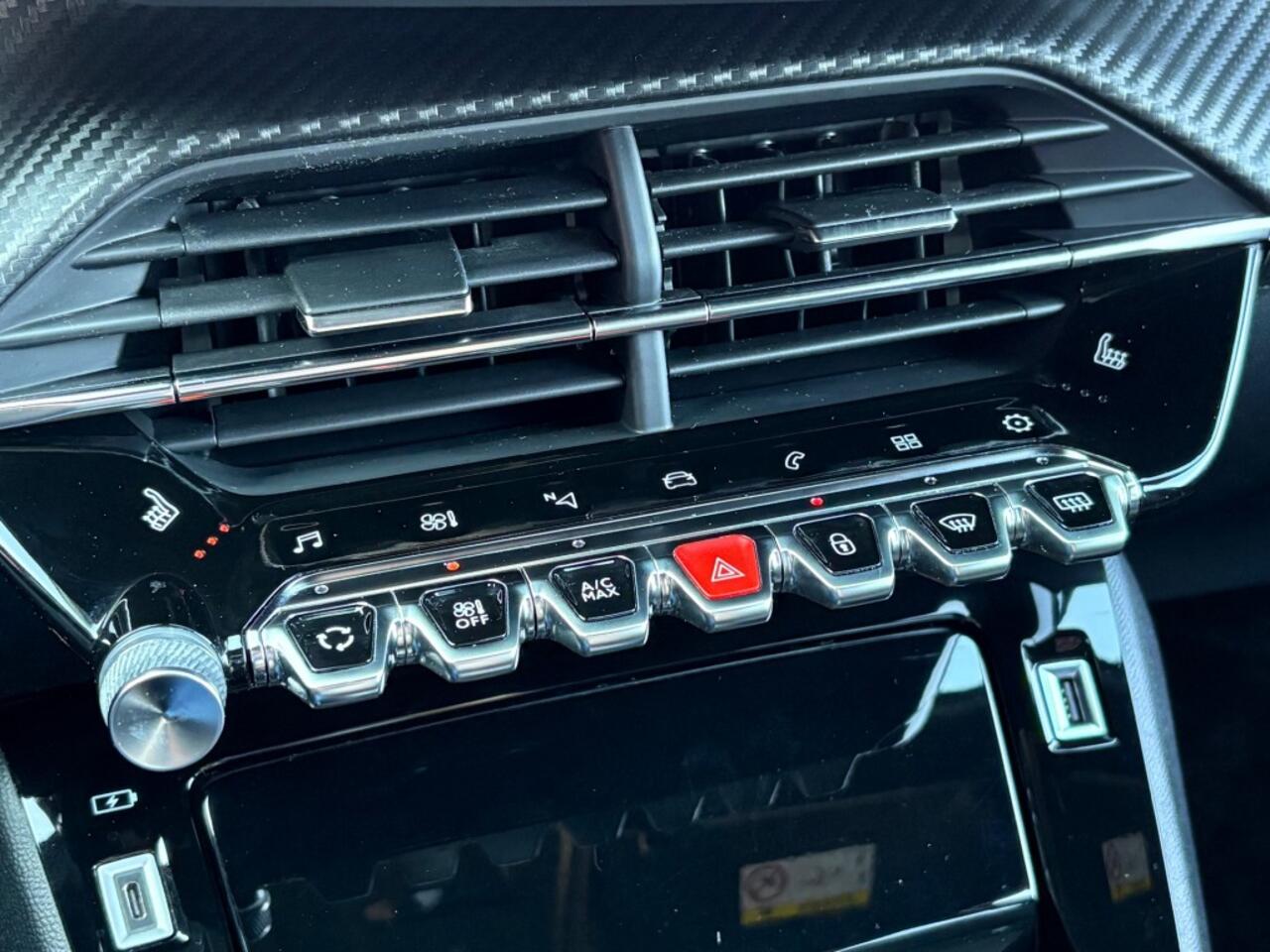 Peugeot 2008 1.2 PURETECH 155PK AUT. GT+ NAVI CAMERA CARPLAY STOELVERWARMING AIRCO LMV PDC