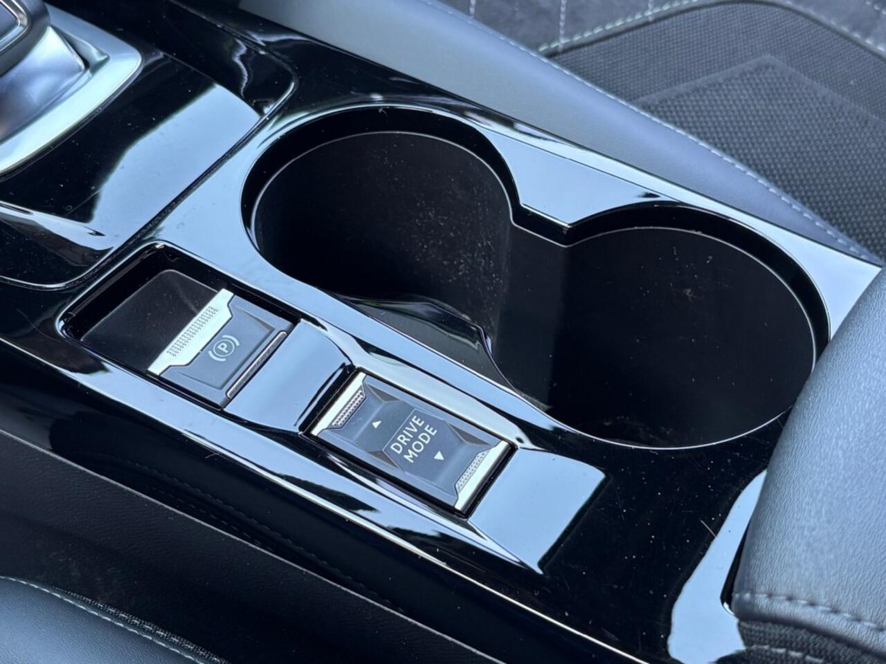 Peugeot 2008 1.2 PURETECH 155PK AUT. GT+ NAVI CAMERA CARPLAY STOELVERWARMING AIRCO LMV PDC