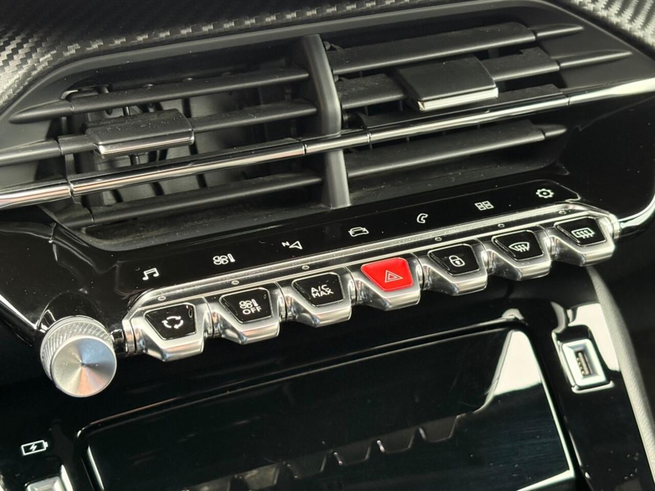 Peugeot 2008 1.2 PURETECH GT LINE AUT. 130PK LED NAVI CAMERA CARPLAY AIRCO