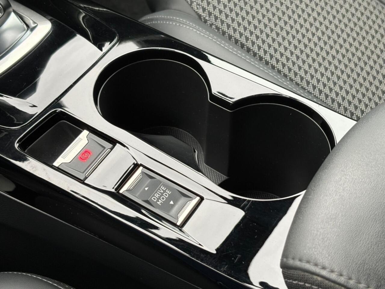 Peugeot 2008 1.2 PURETECH GT LINE AUT. 130PK LED NAVI CAMERA CARPLAY AIRCO