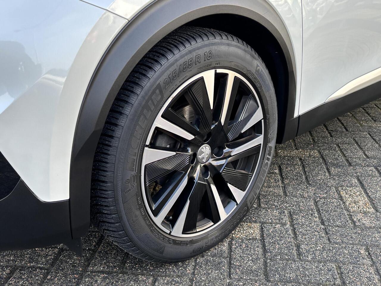 Peugeot 2008 1.2 PureTech Automaat Allure Navi/Panorama/Trekhaak