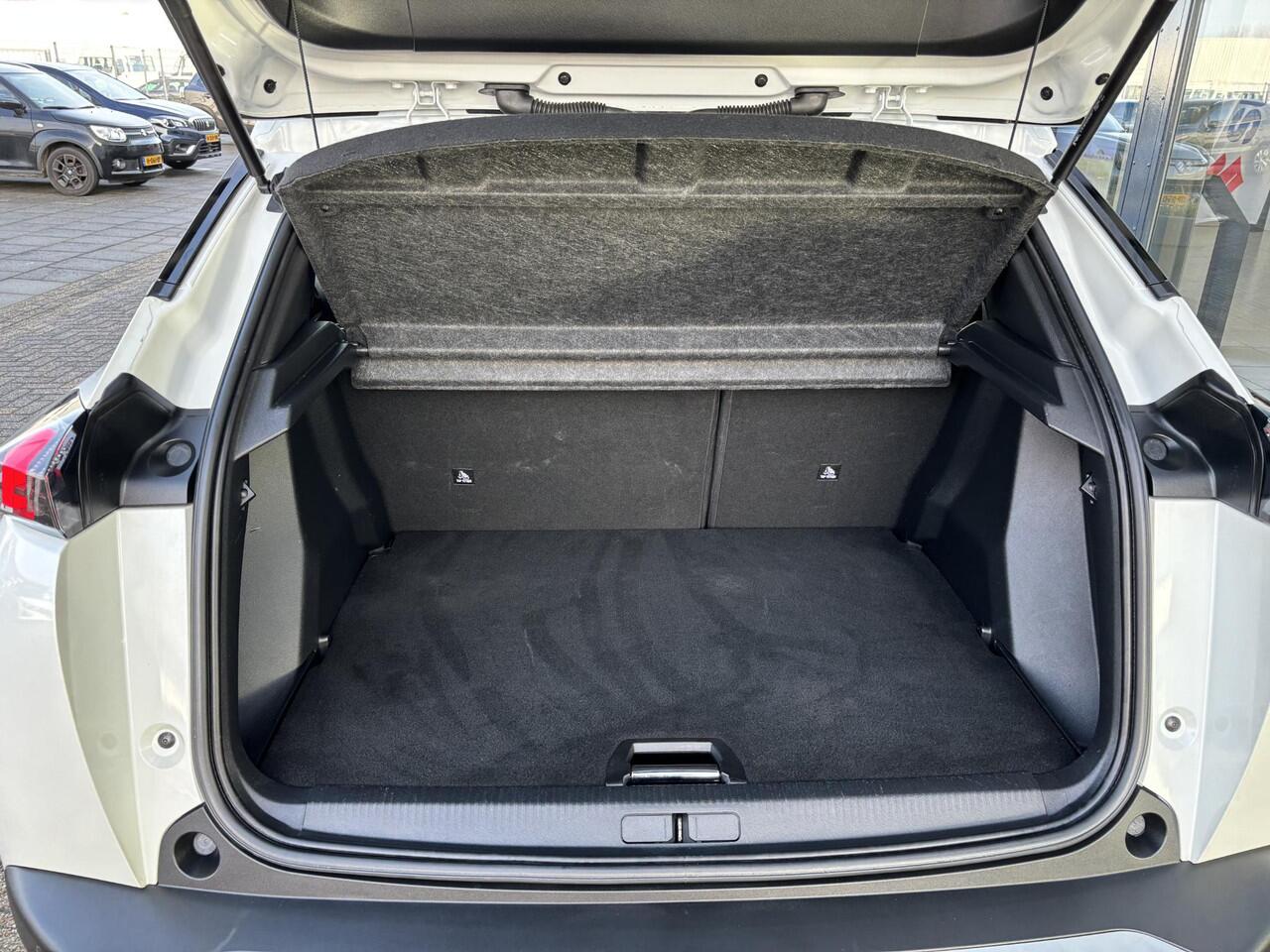 Peugeot 2008 1.2 PureTech Automaat Allure Navi/Panorama/Trekhaak