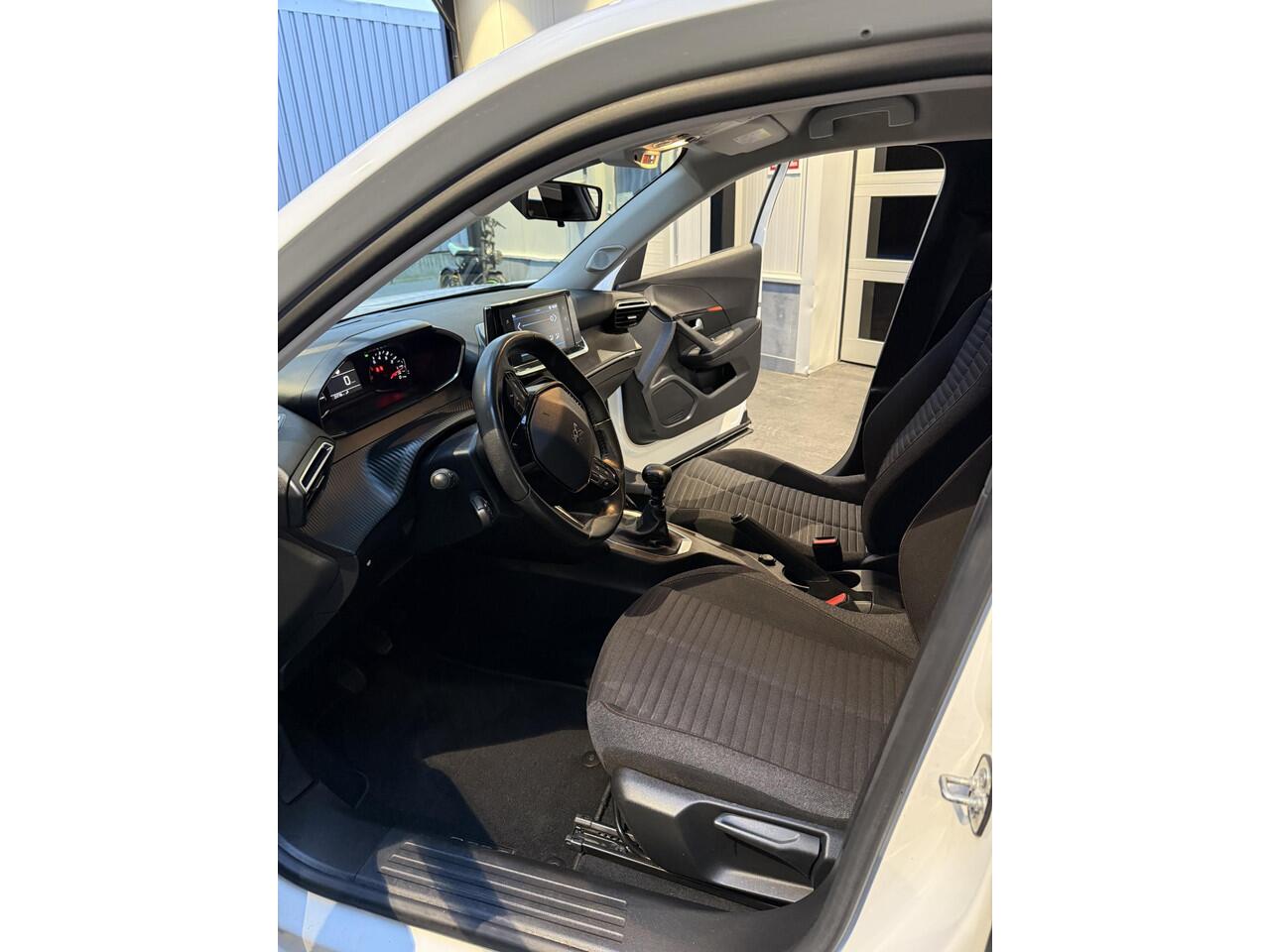 Peugeot 2008 1.2 PureTech Active