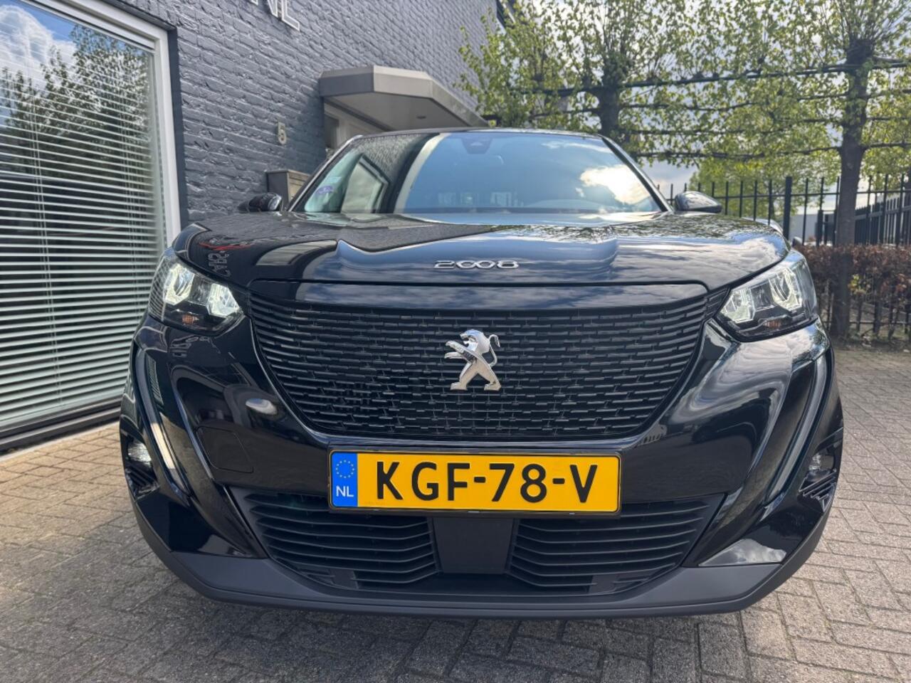 Peugeot 2008 1.2 Active Business + Led + PDC + Nav + Car-play - 55.508km !