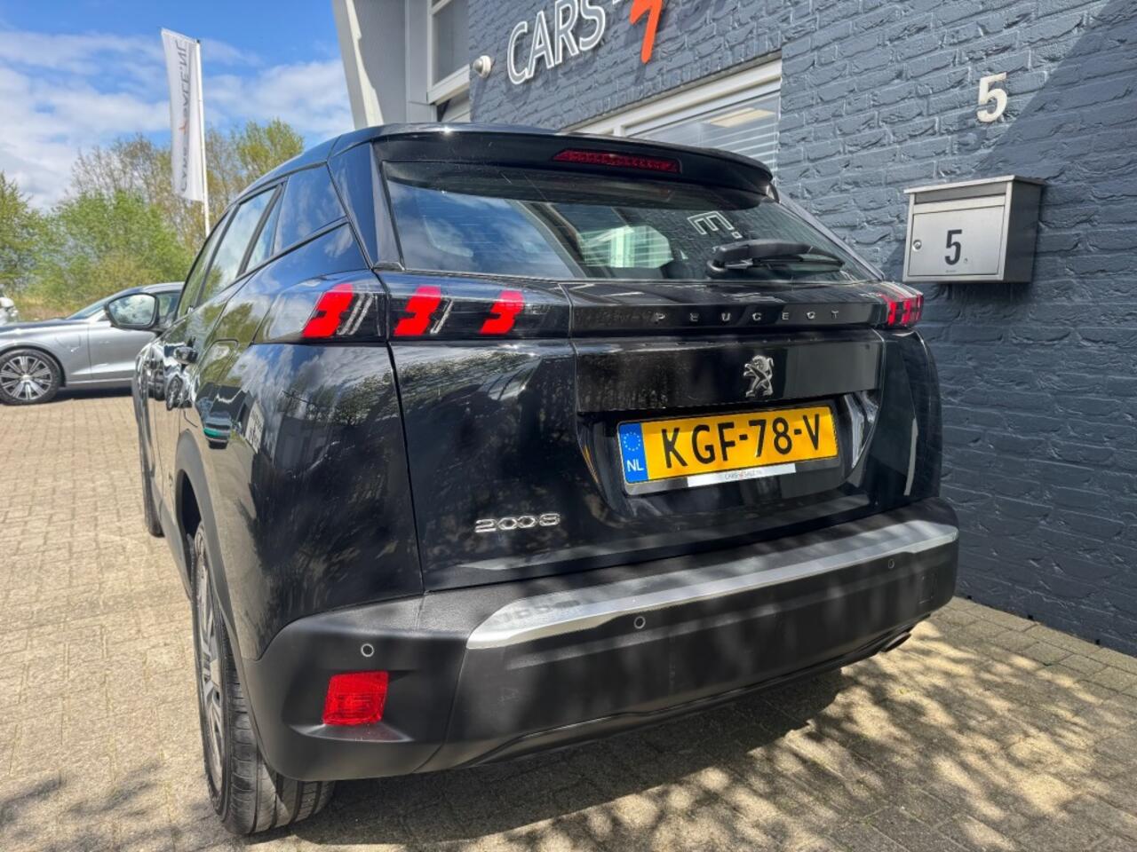 Peugeot 2008 1.2 Active Business + Led + PDC + Nav + Car-play - 55.508km !