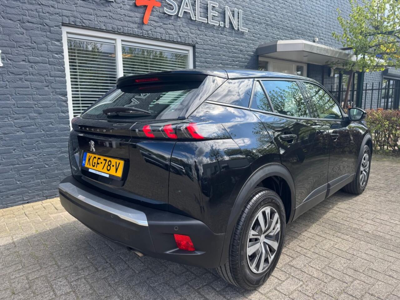 Peugeot 2008 1.2 Active Business + Led + PDC + Nav + Car-play - 55.508km !