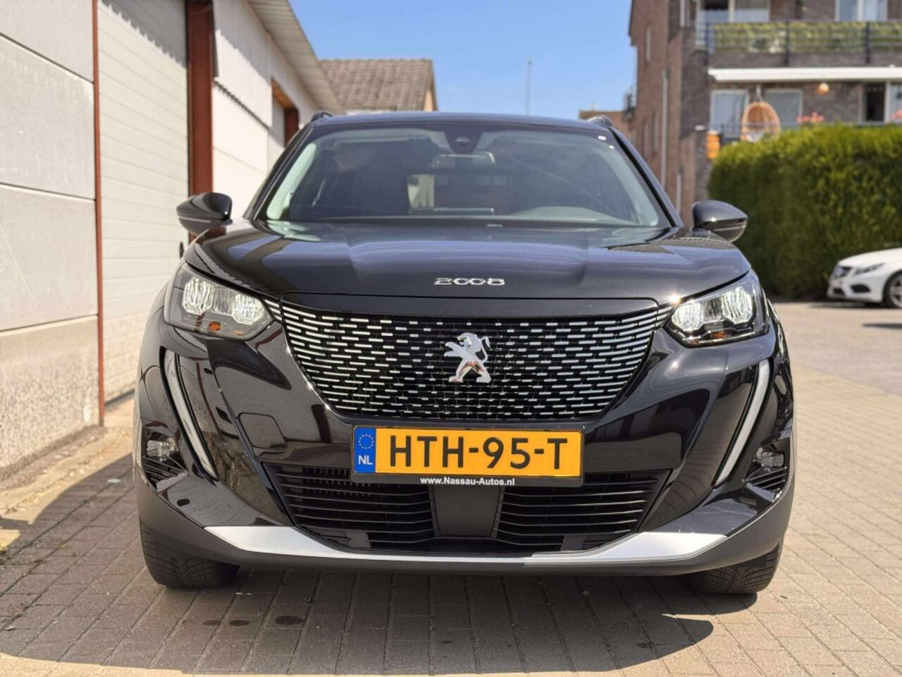 Peugeot 2008 1.2 PureTech Allure 101PK | Garantie