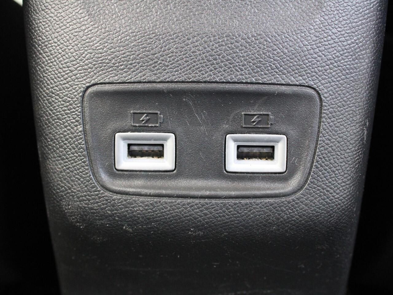 Peugeot 2008 1.2 PureTech Allure Camera, Trekhaak, Navigatie