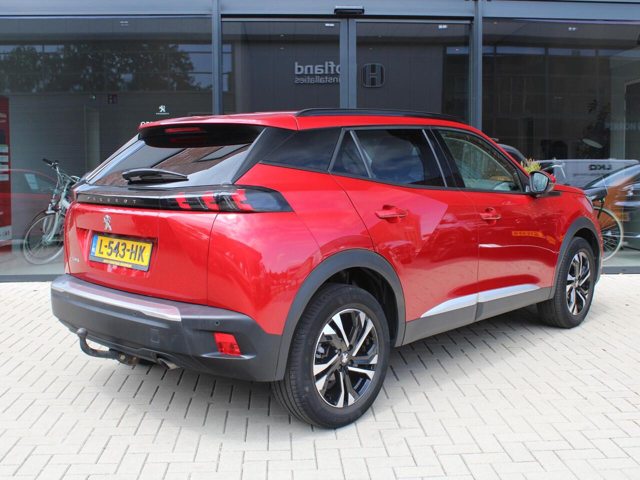 Peugeot 2008 1.2 PureTech Allure Camera, Trekhaak, Navigatie